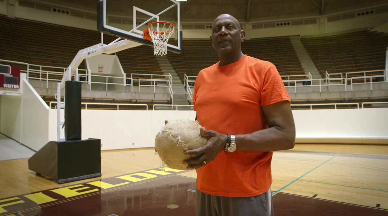 Full Court: The Spencer Haywood Story screenshot 2
