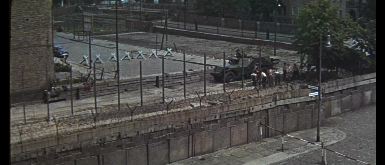 Funeral in Berlin screenshot 1