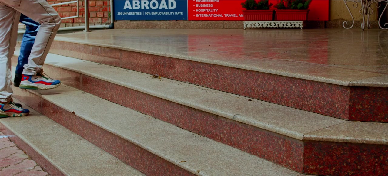 Kaale Angrej screenshot 1