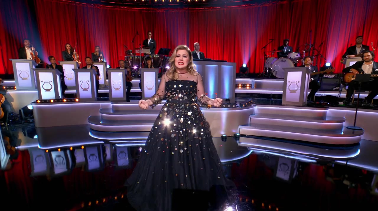 Kelly Clarkson Presents: When Christmas Comes Around screenshot 2