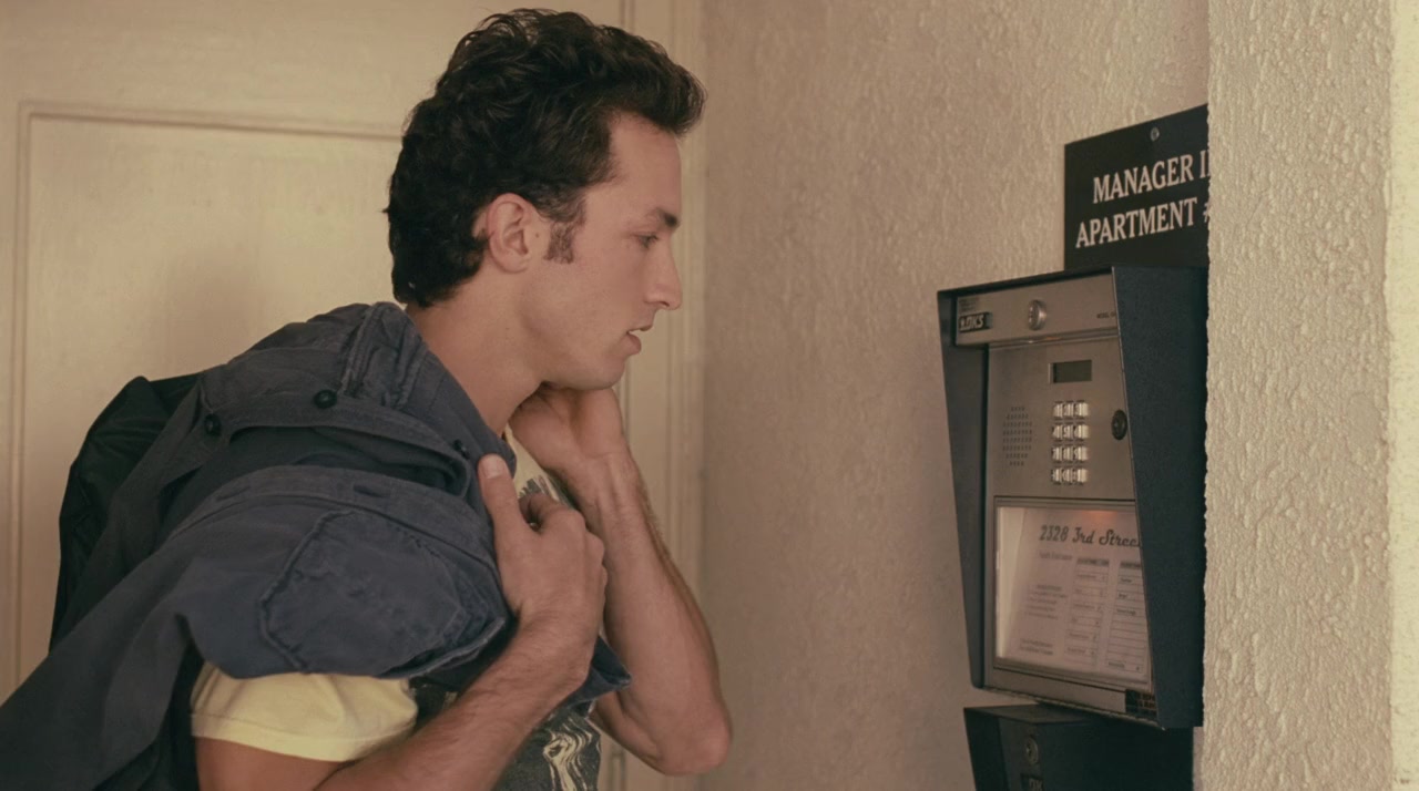 Kissing Strangers screenshot 3