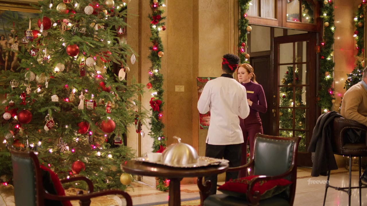Hotel for the Holidays screenshot 2