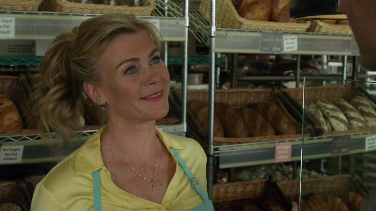 Sweet Revenge: A Hannah Swensen Mystery screenshot 2