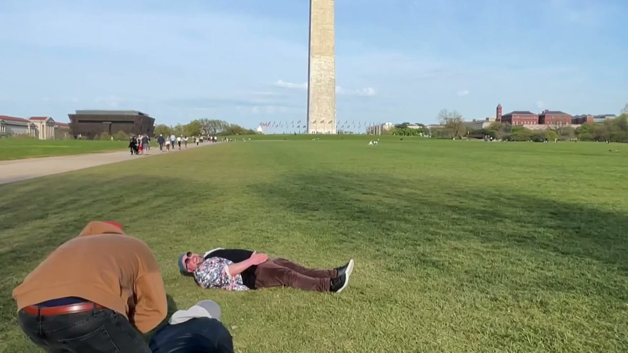 Happily Ever Laughter: The Darcy & Jer Story screenshot 2