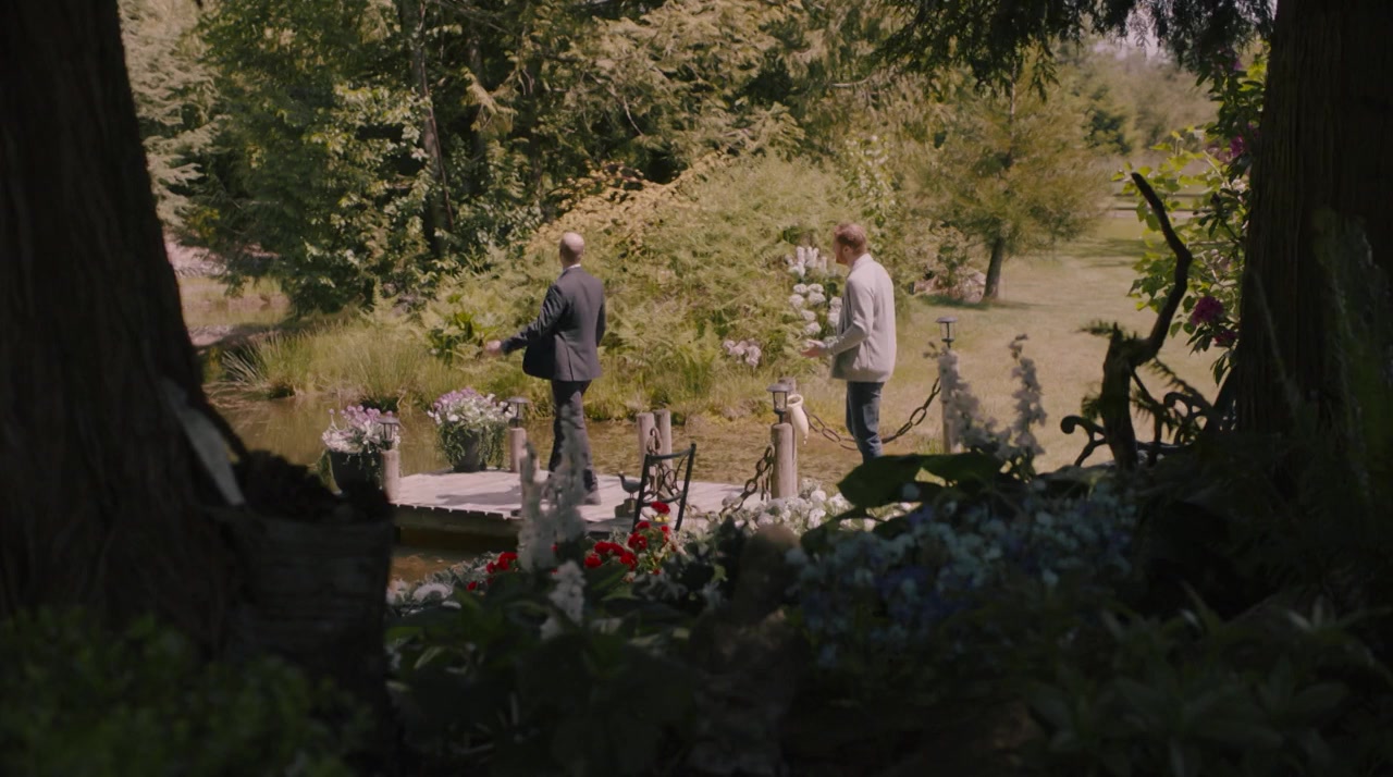Harry & Meghan: Escaping the Palace screenshot 2