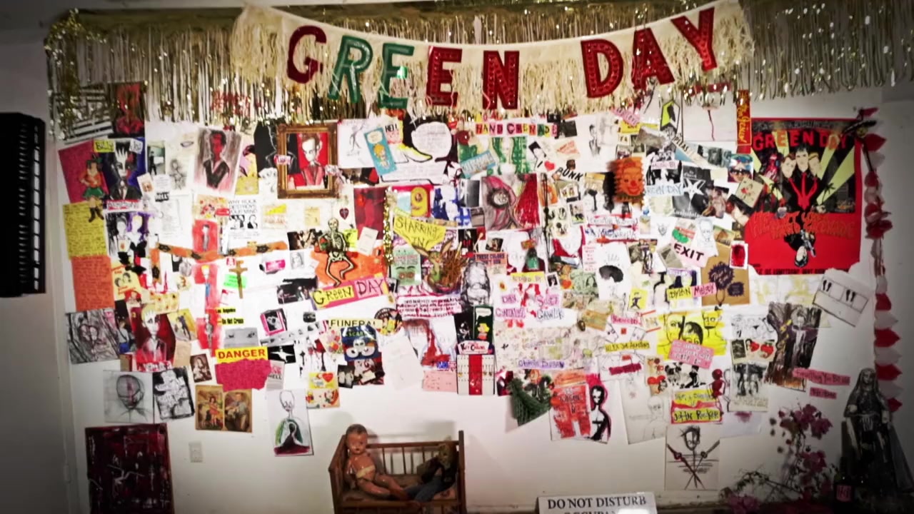 Green Day: Heart Like a Hand Grenade screenshot 1