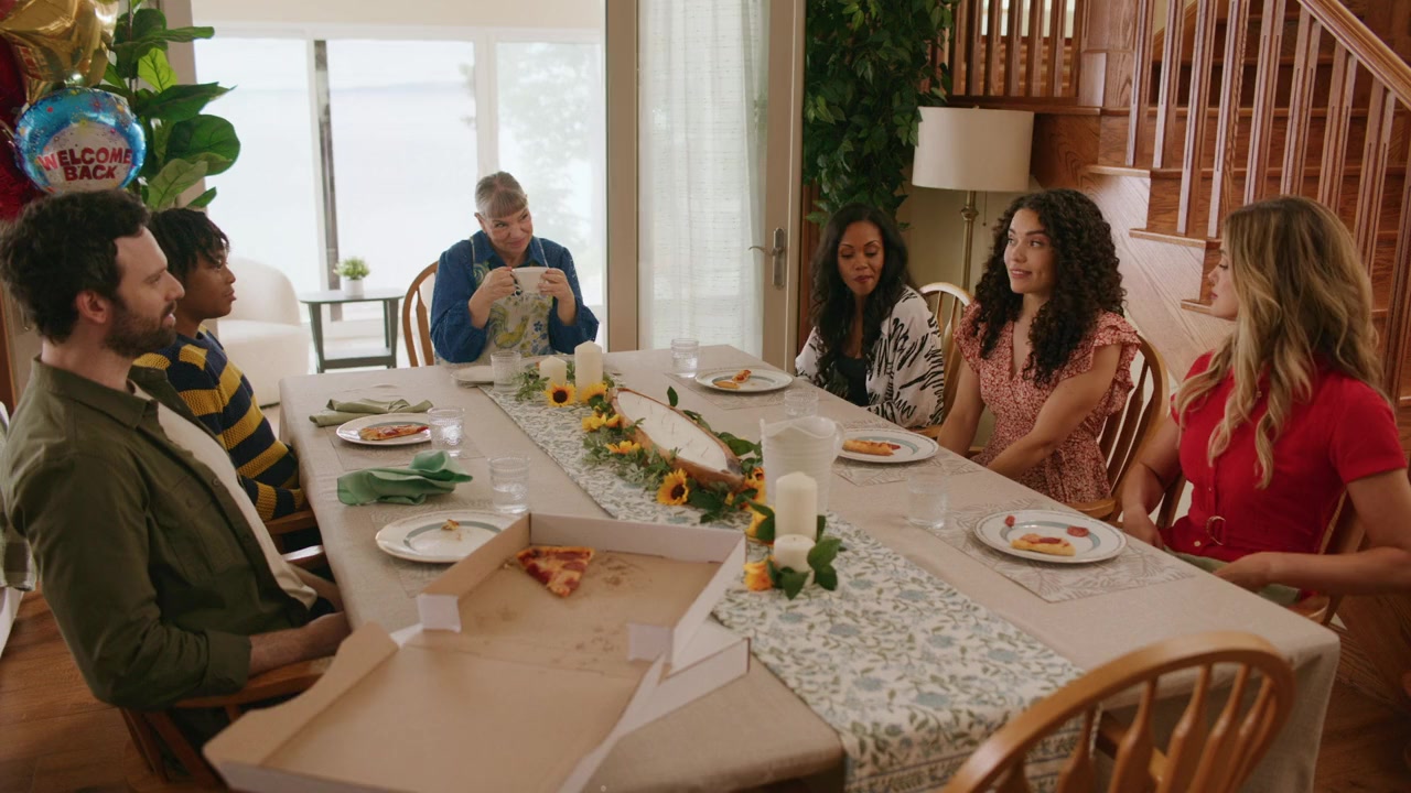 Hearts Around the Table: Shari's Second Act screenshot 1
