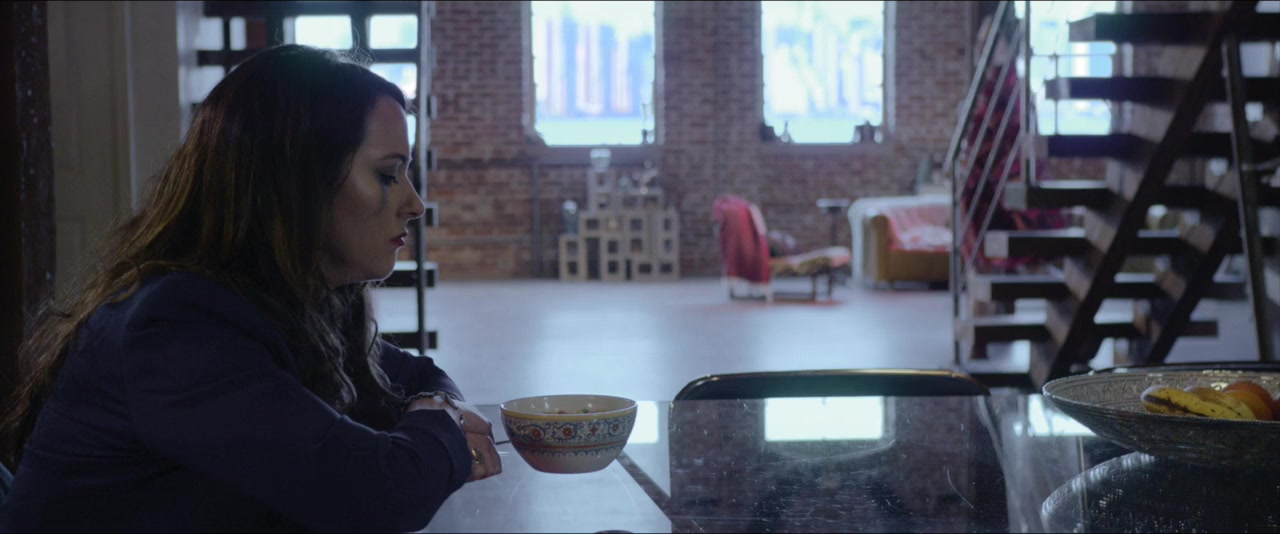Her Side of the Bed screenshot 2