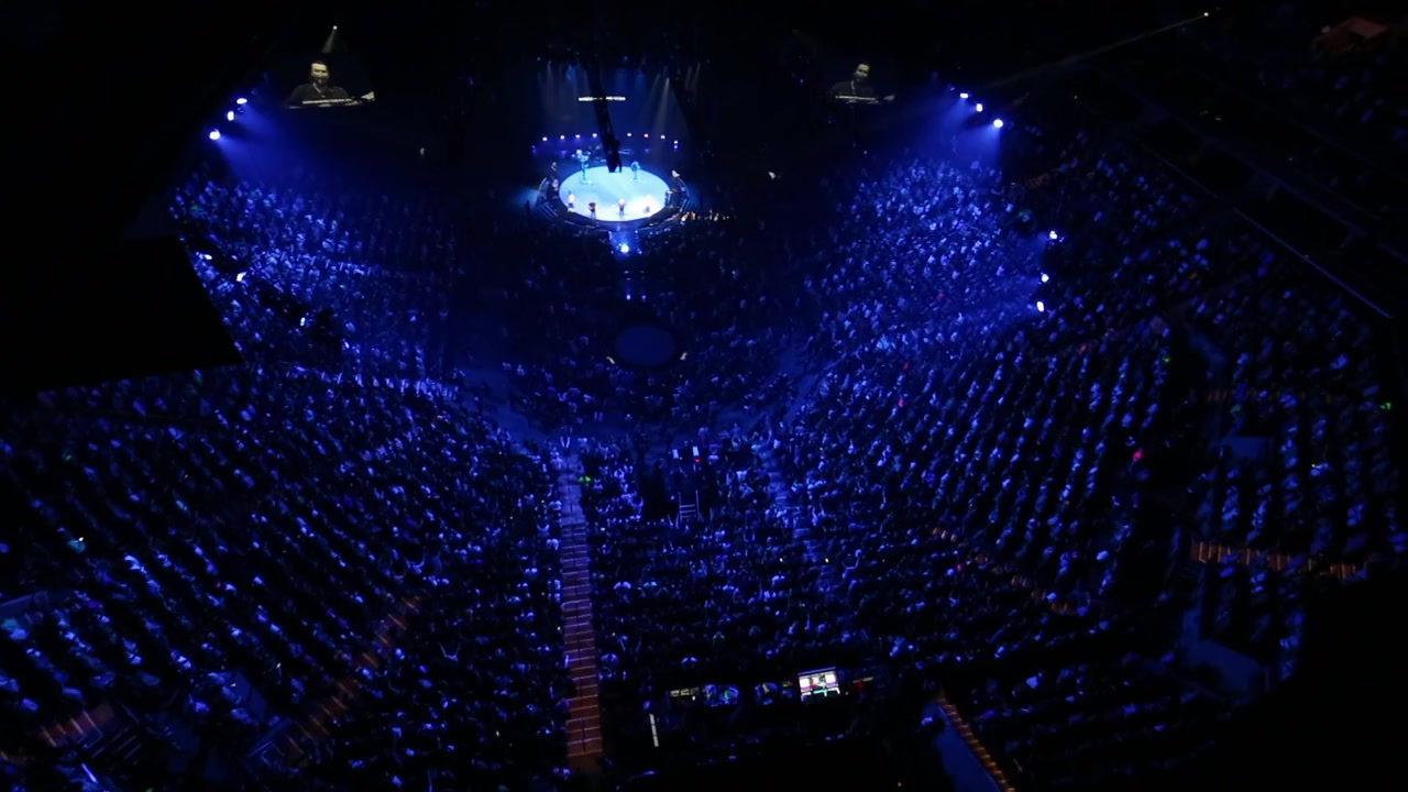 Hillsong: A Megachurch Exposed screenshot 2