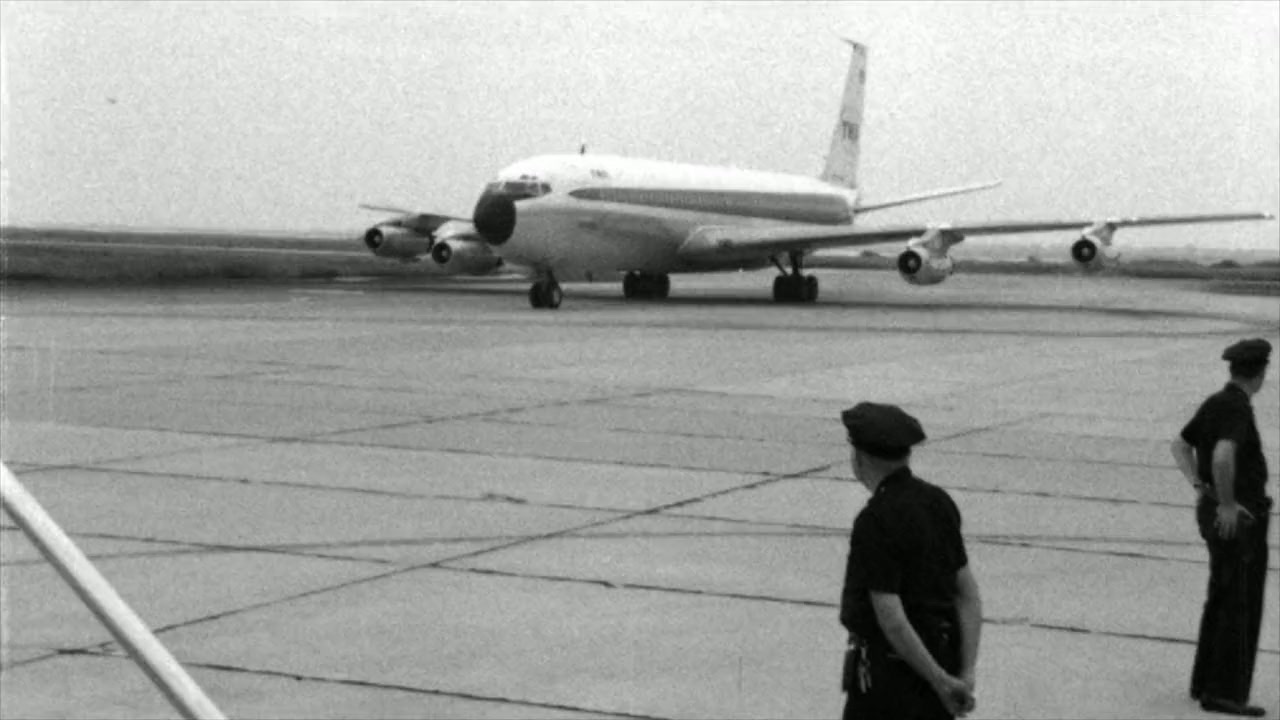 In His Life: The John Lennon Story screenshot 2