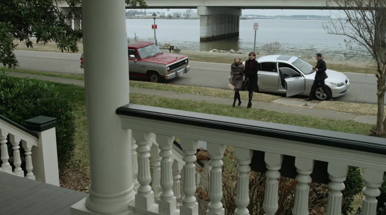 In-Lawfully Yours screenshot 2