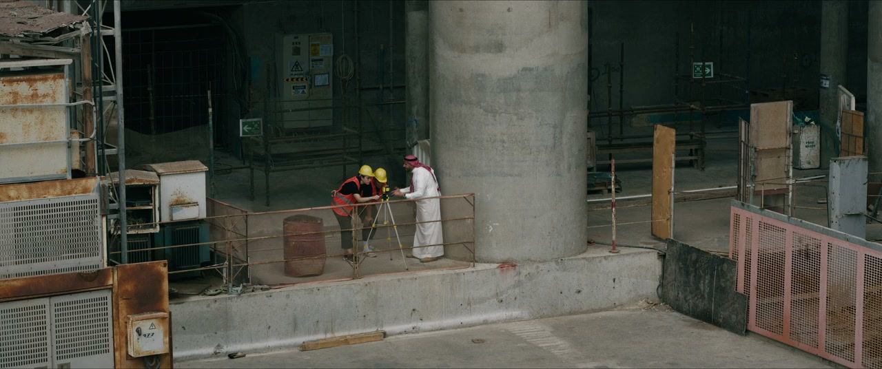 In the Grey screenshot 1