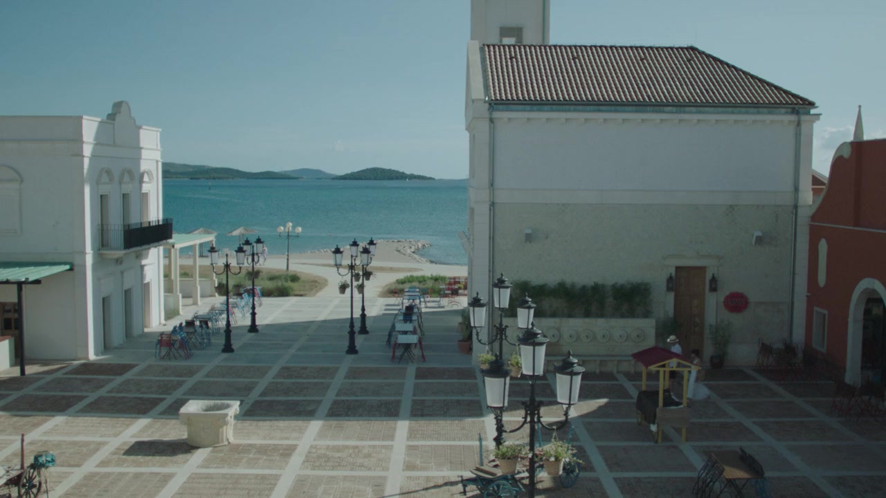Infinity Pool screenshot 3