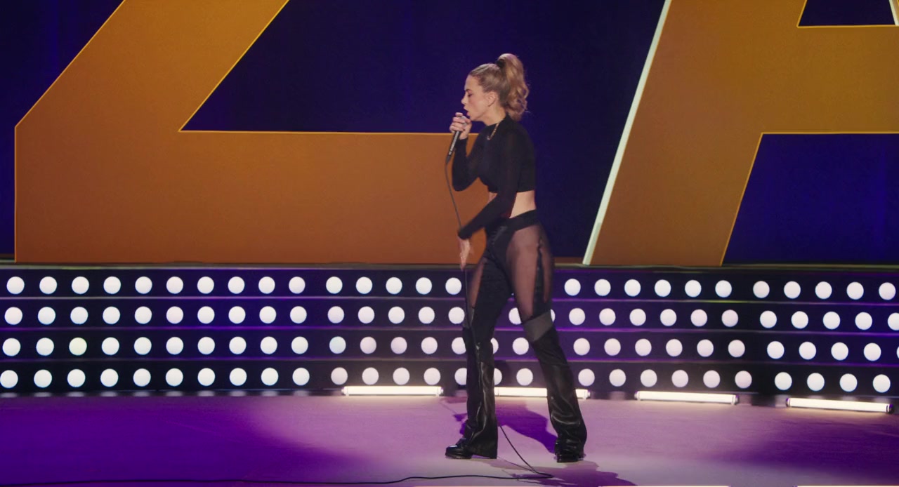 Iliza Shlesinger: A Different Animal screenshot 2