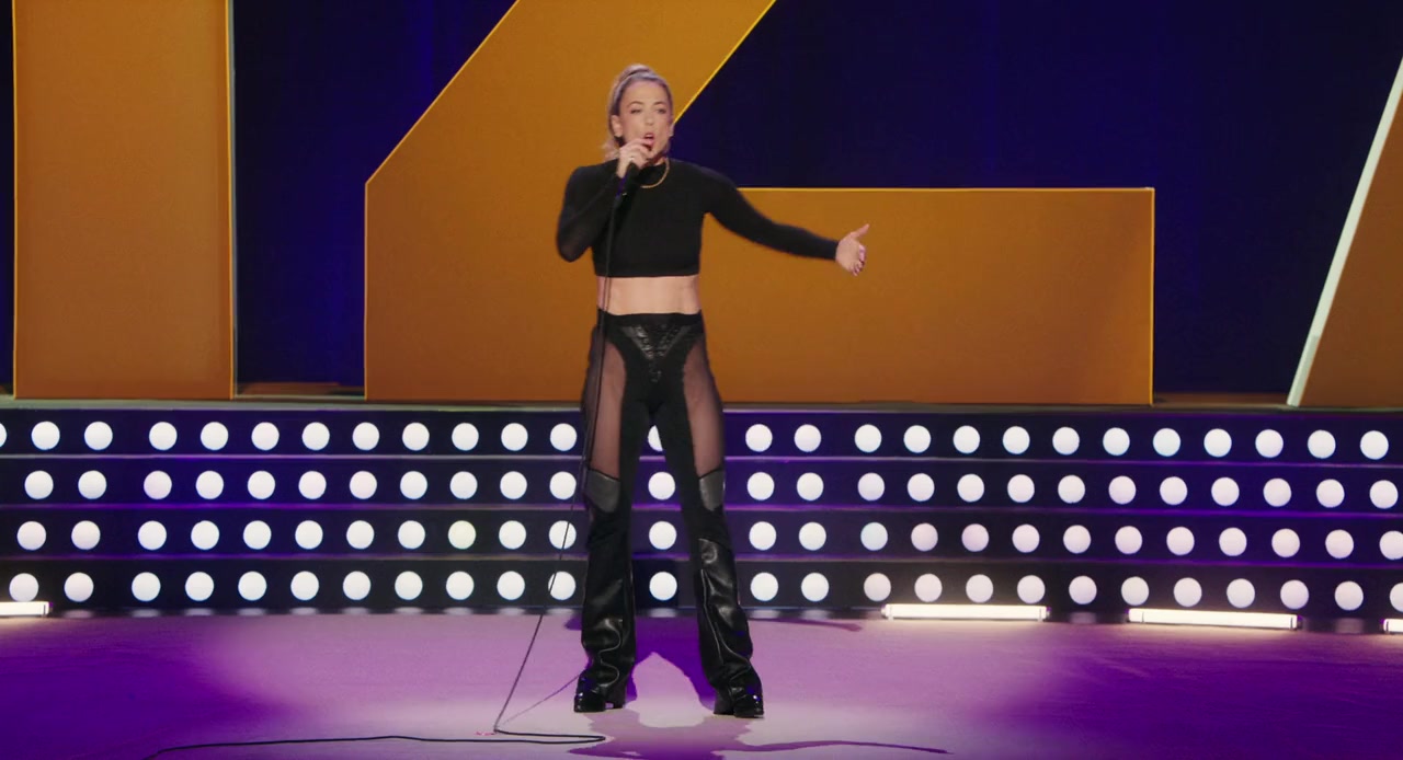 Iliza Shlesinger: A Different Animal screenshot 3