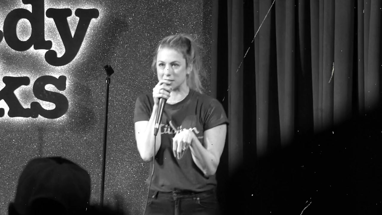 Iliza Shlesinger: Over & Over screenshot 2