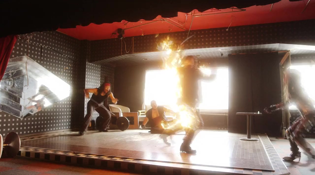 Iron Girl: Ultimate Weapon screenshot 1