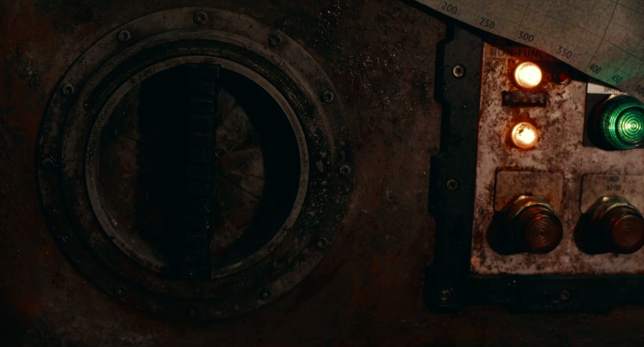 Iron Lung screenshot 1