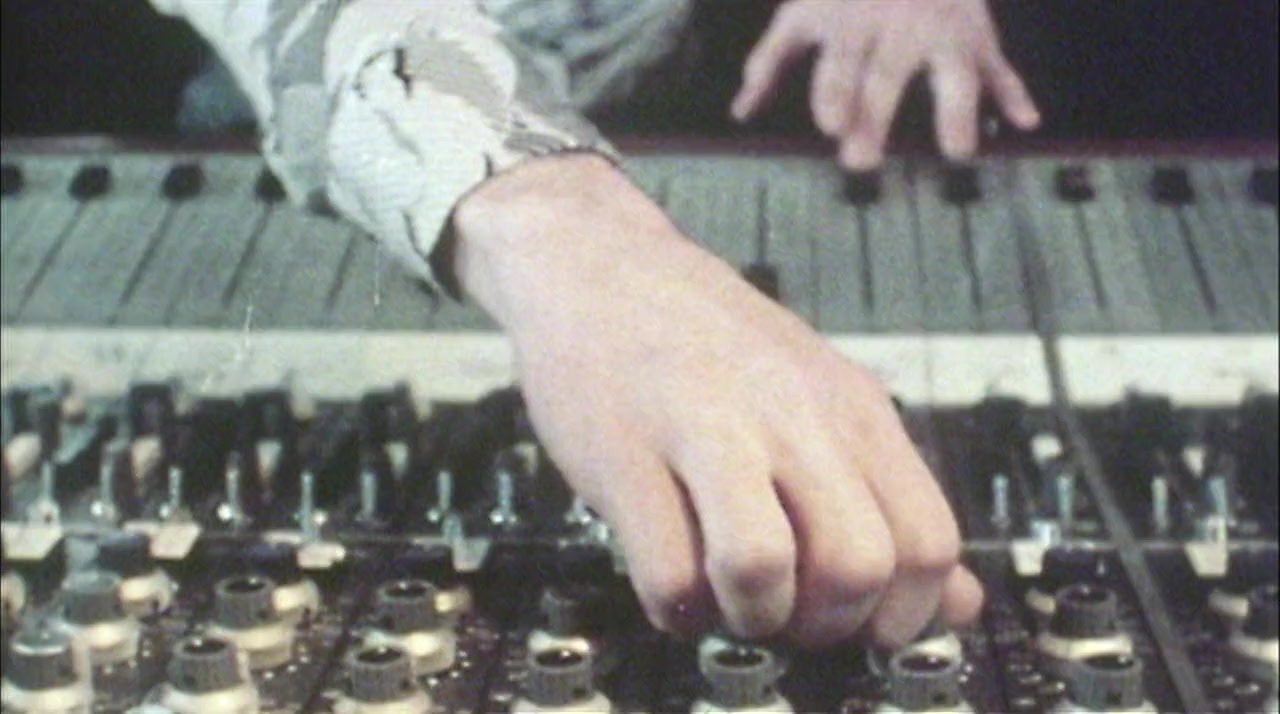 Joy Division screenshot 1