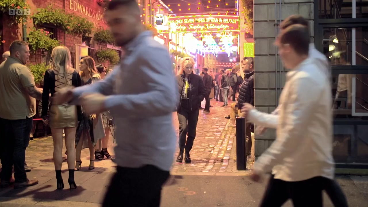 Janet Devlin: Young, Female & Addicted screenshot 1