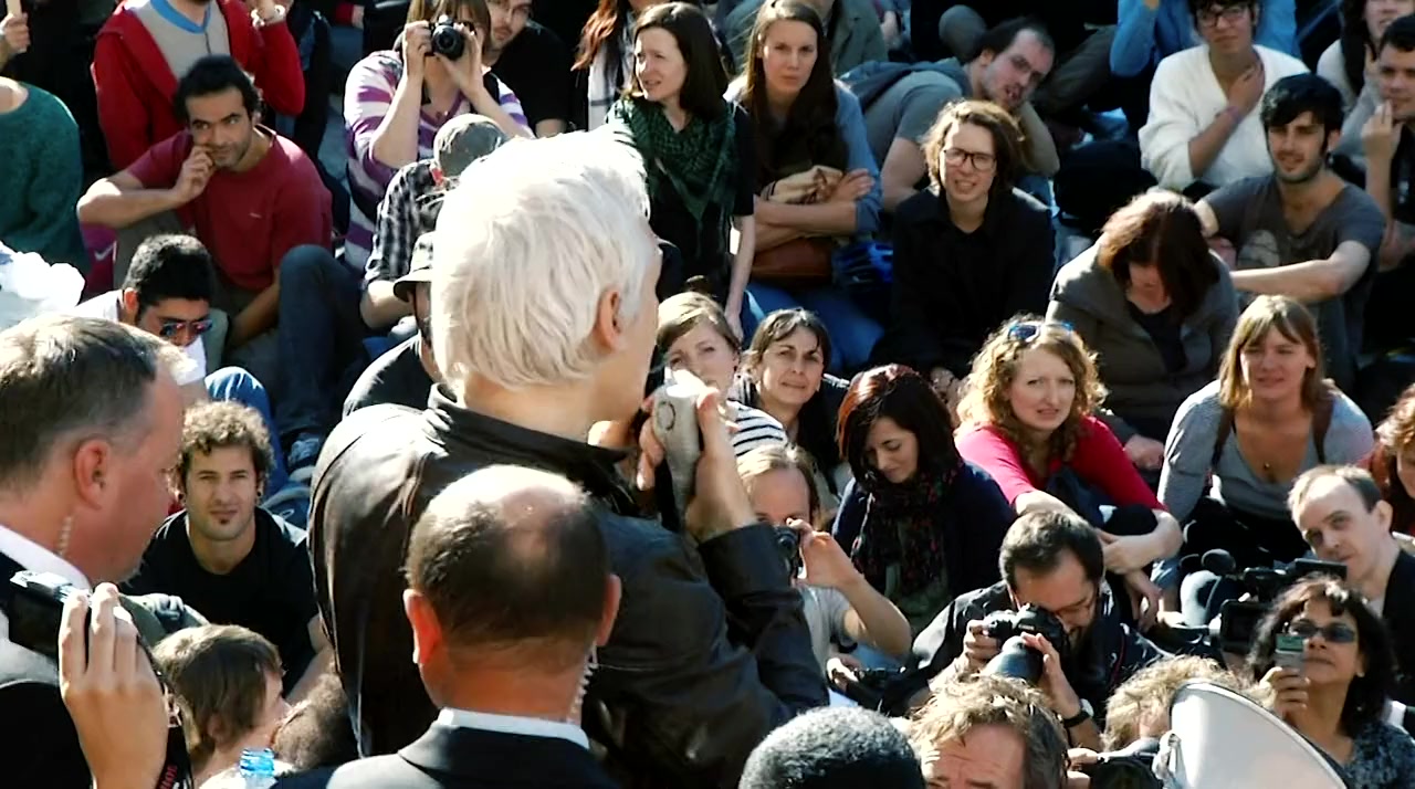 Julian Assange: Revolution Now screenshot 3