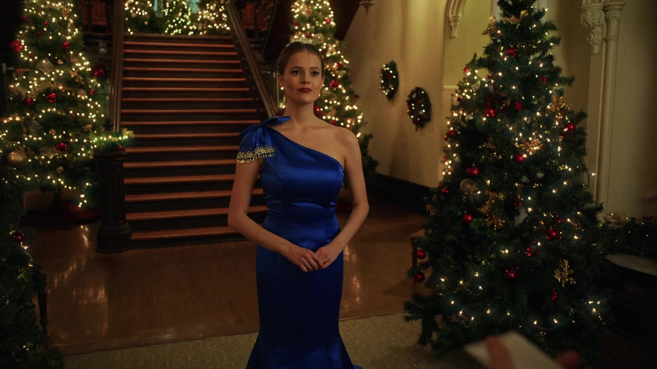 Once Upon a Christmas Crown screenshot 3