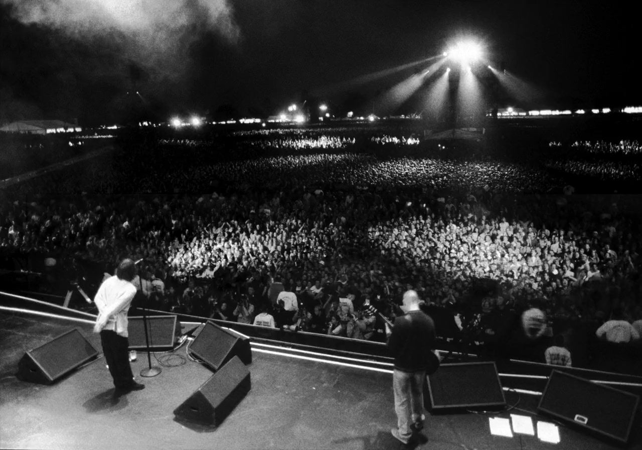 Oasis: Don't Look Back in Anger screenshot 1