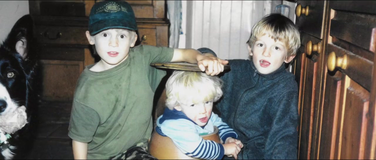Out of Our Depth: Three Brothers in a Boat screenshot 1