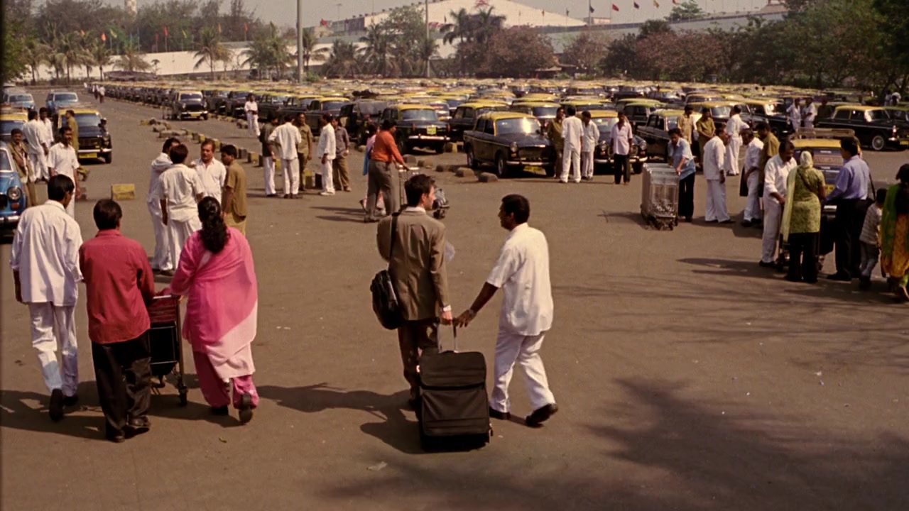 Outsourced screenshot 2