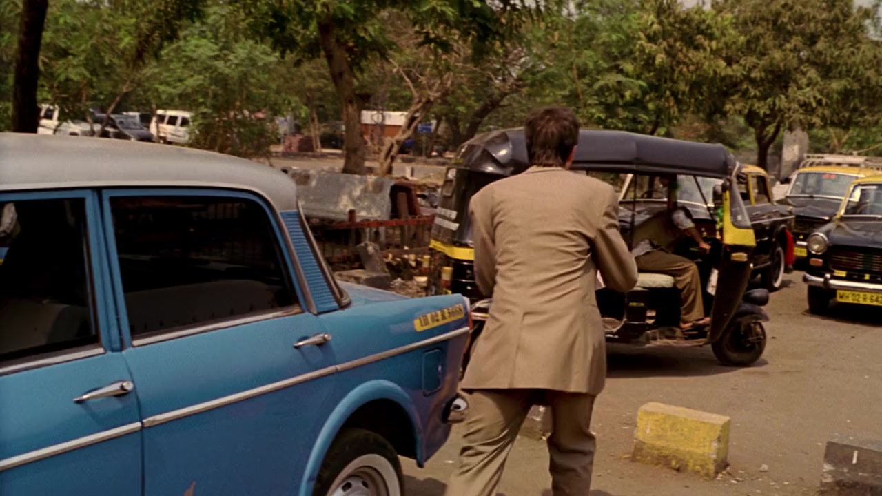 Outsourced screenshot 3