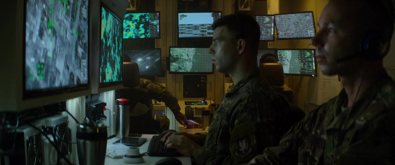 Outside the Wire screenshot 2