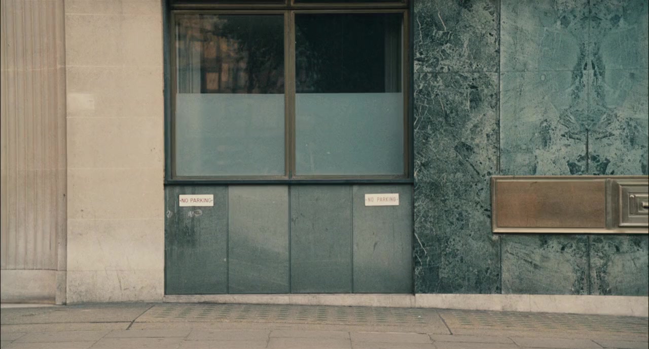 Love and Other Disasters screenshot 2