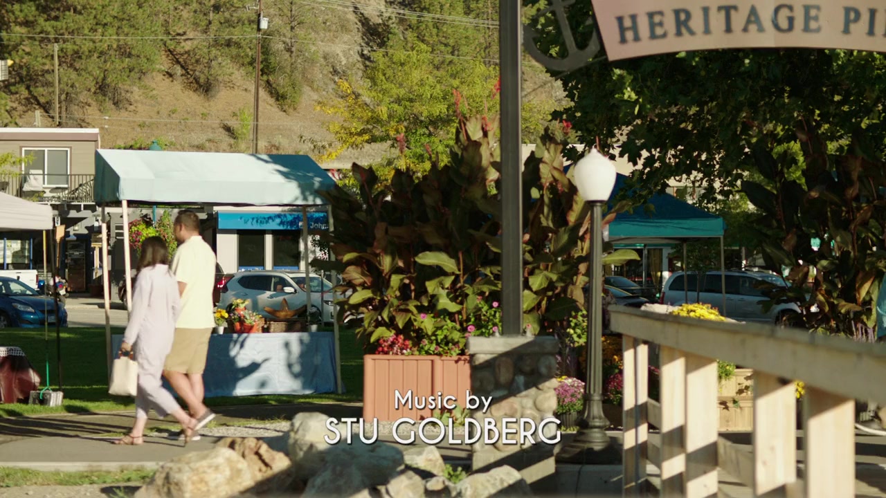 Romance at Crystal Cove screenshot 1