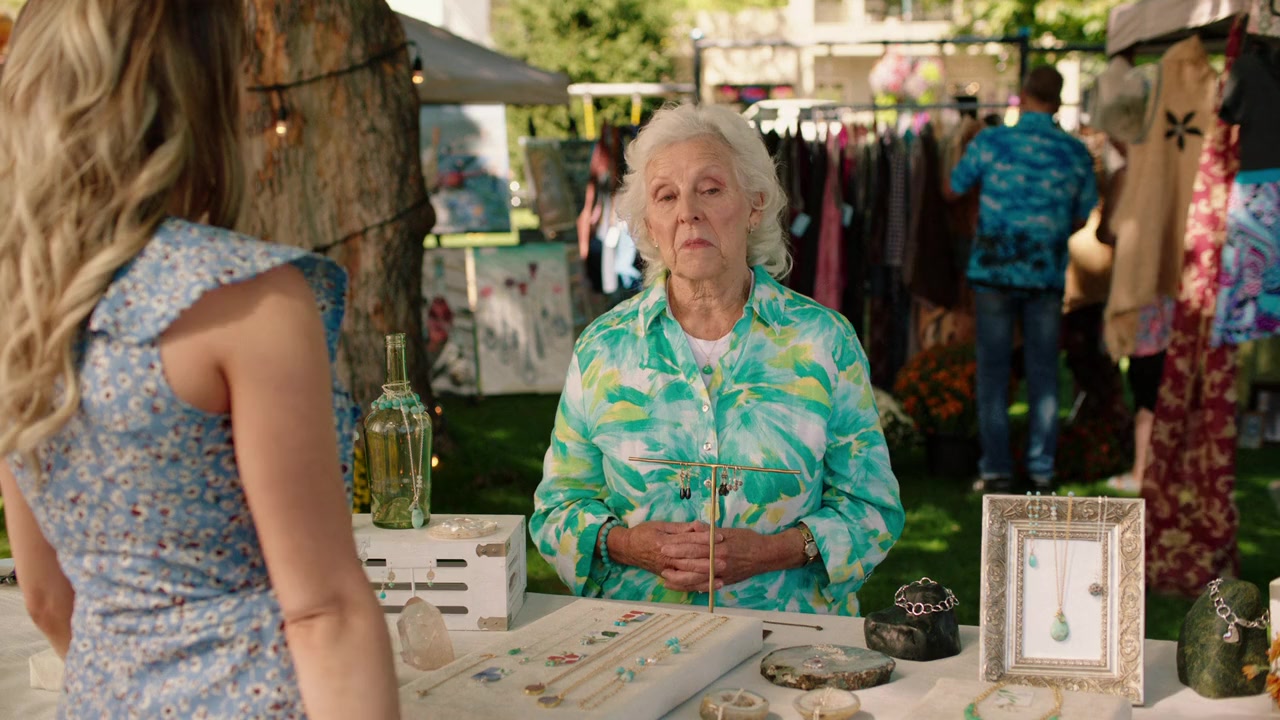 Romance at Crystal Cove screenshot 3