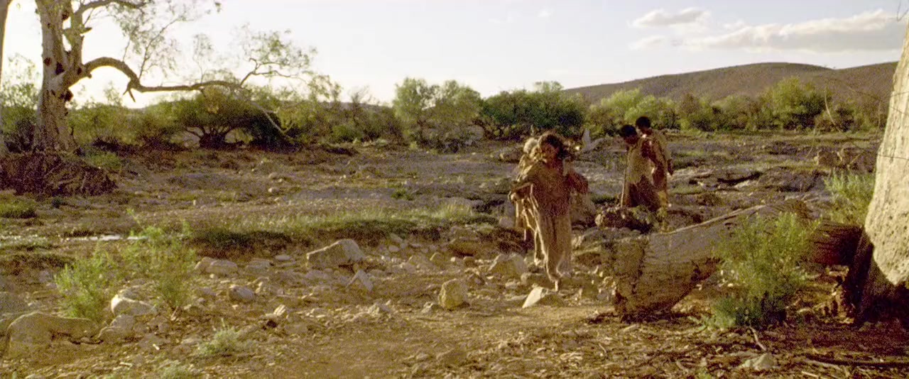 Rabbit-Proof Fence screenshot 2