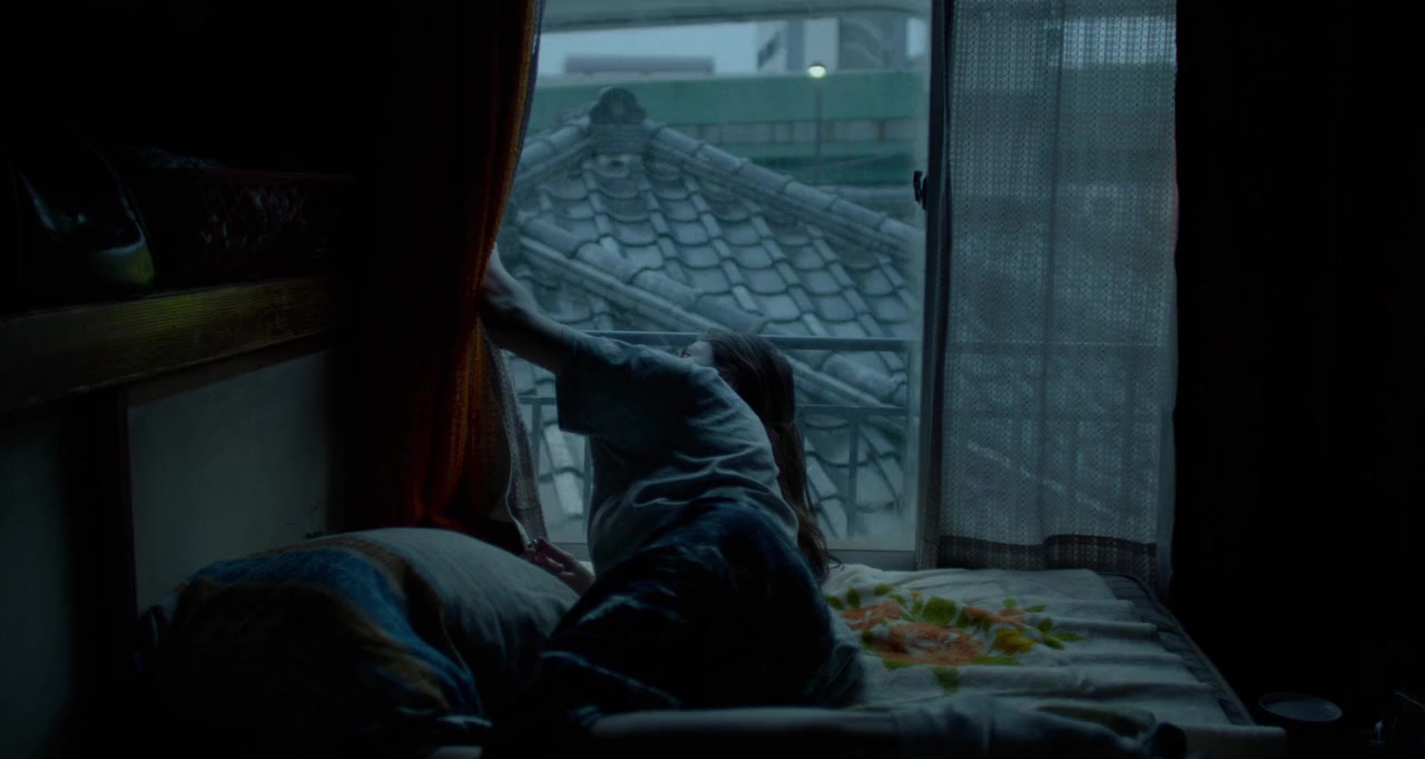 Lost Girls and Love Hotels screenshot 2