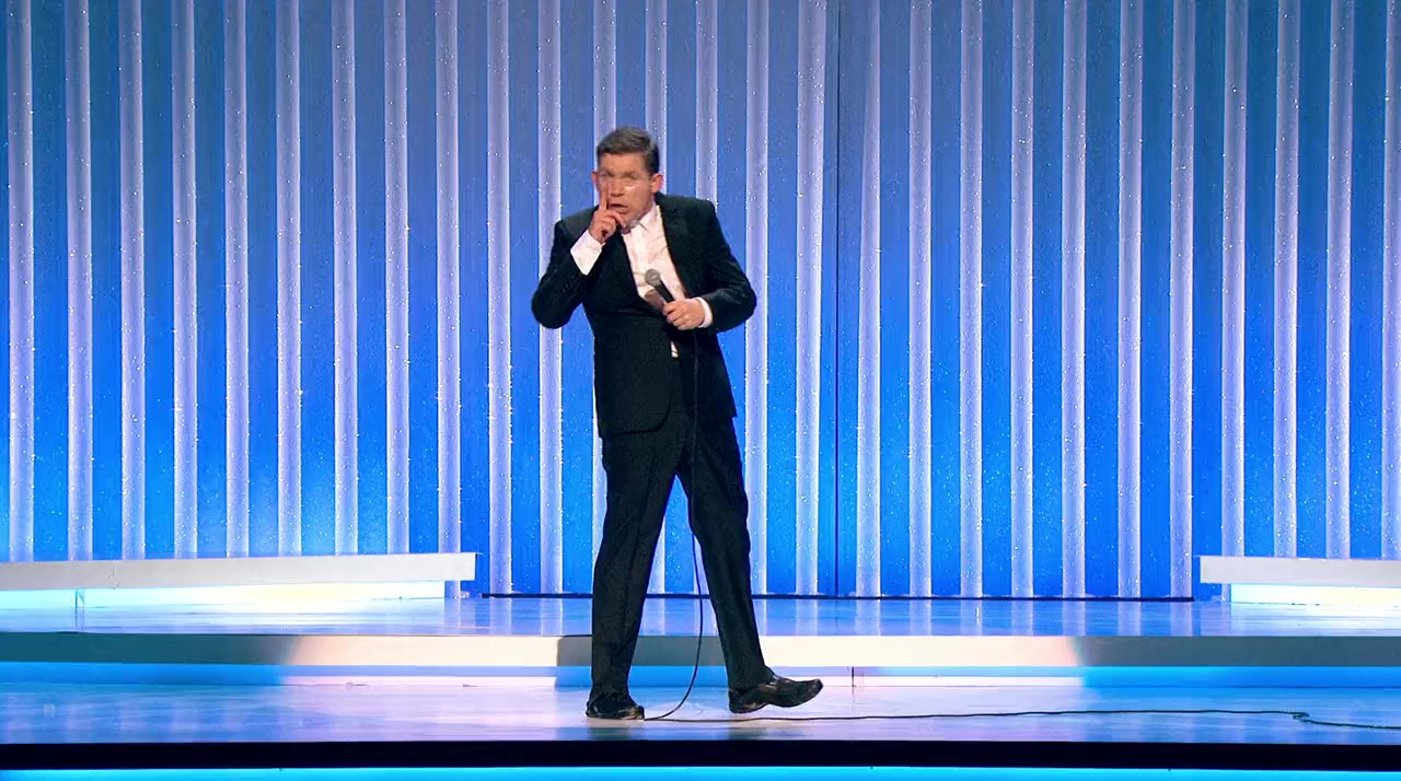 Lee Evans: Roadrunner Live at the O2 screenshot 2