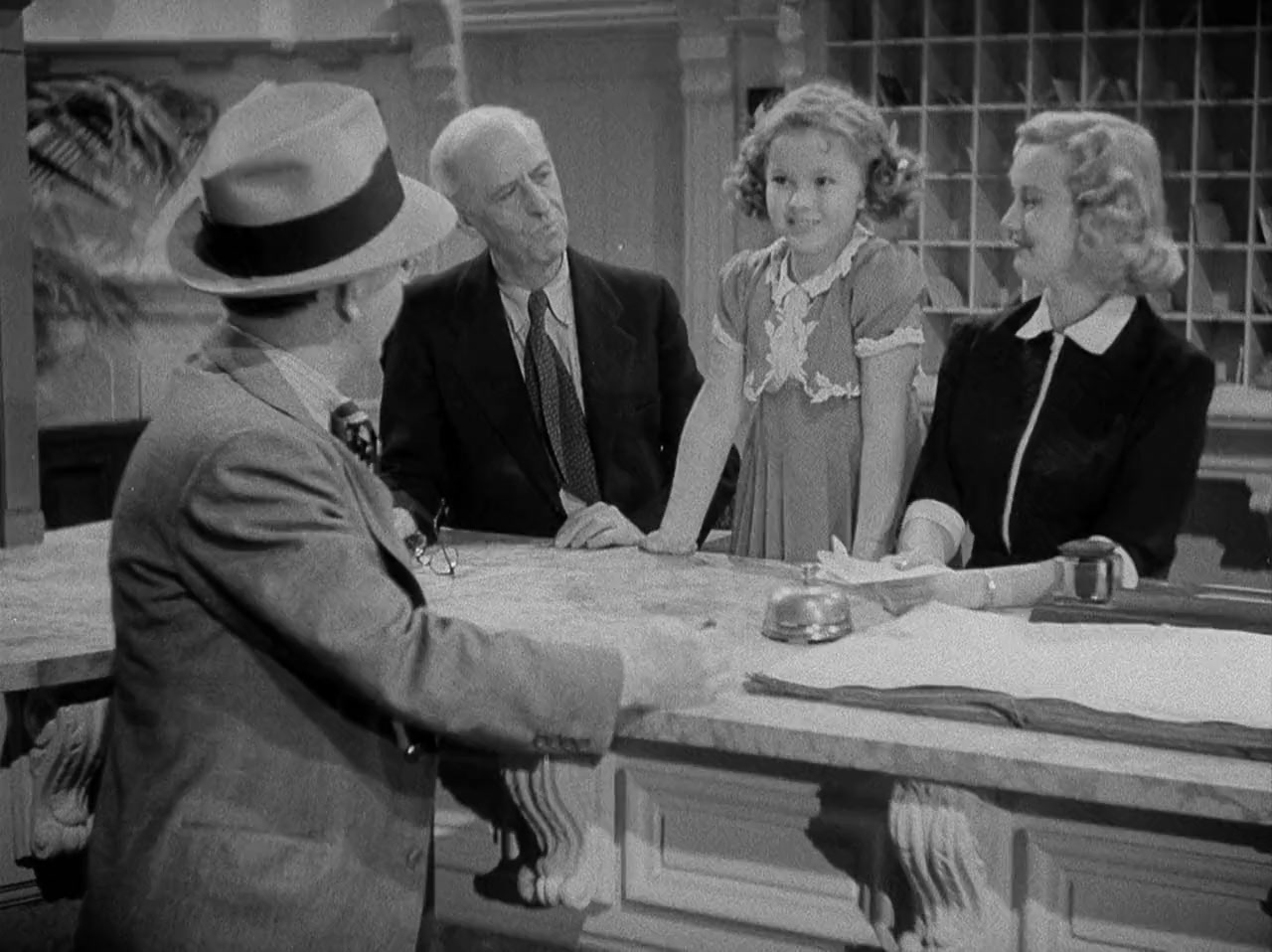 Little Miss Broadway screenshot 3