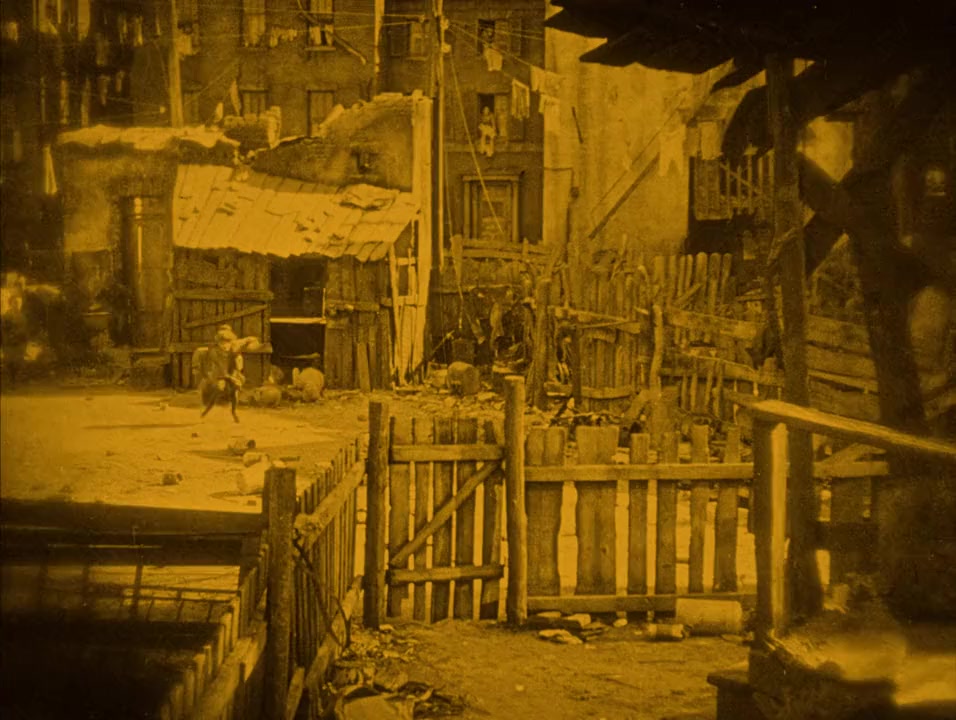 Little Annie Rooney screenshot 3