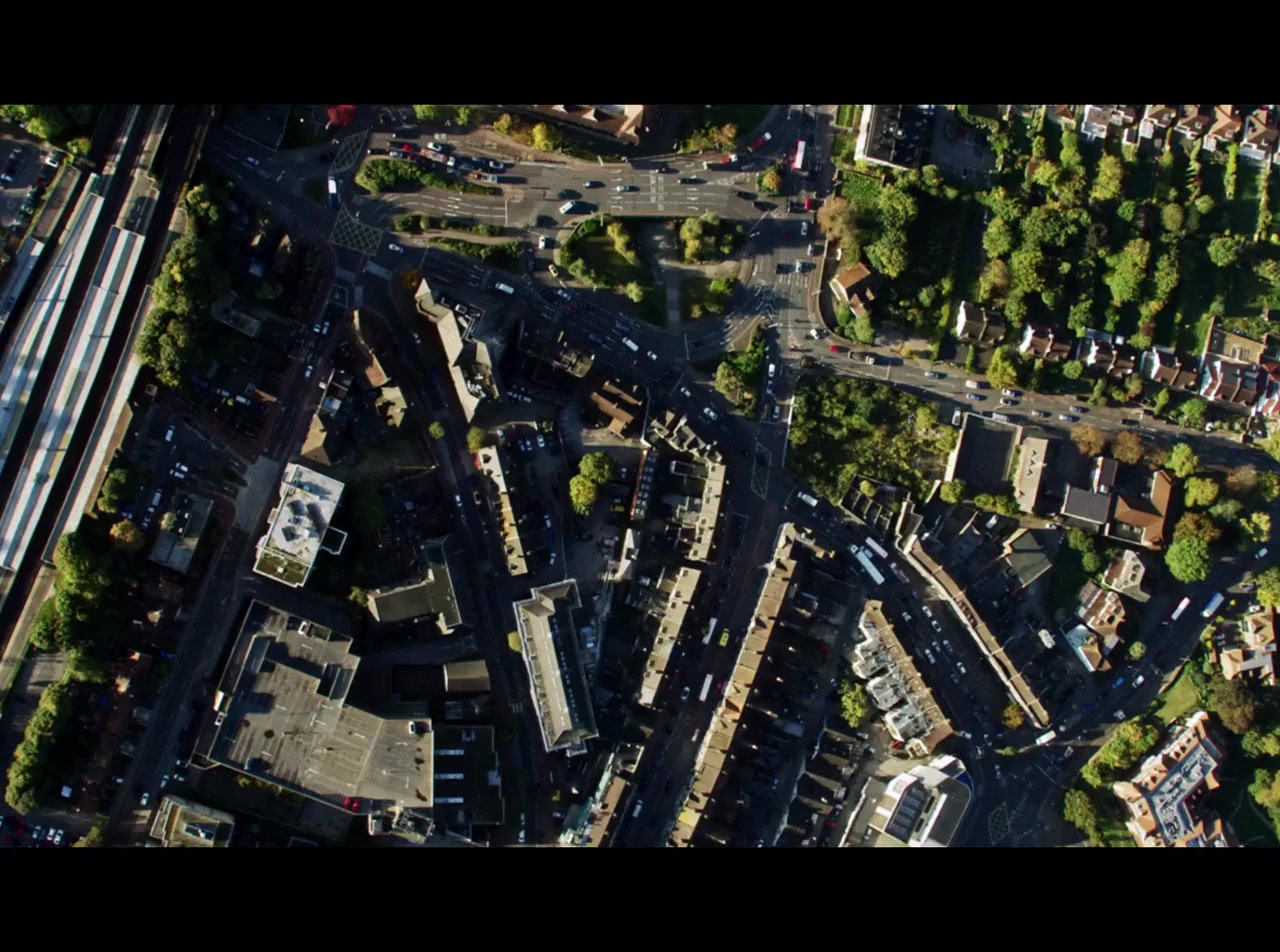 Lucy in the Sky screenshot 1