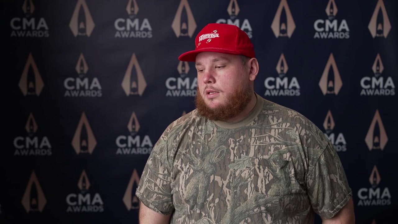 Luke Combs: Dive Bars to Country Star screenshot 3
