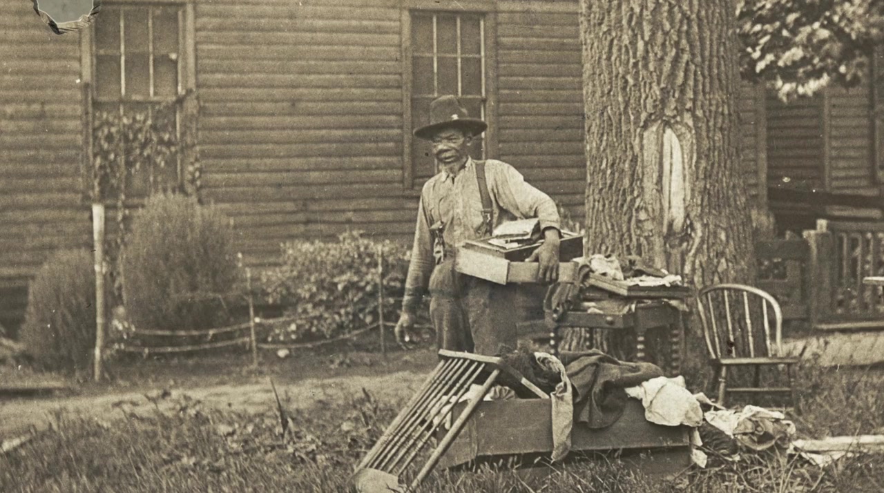 Lynching Postcards: 'Token of a Great Day' screenshot 3