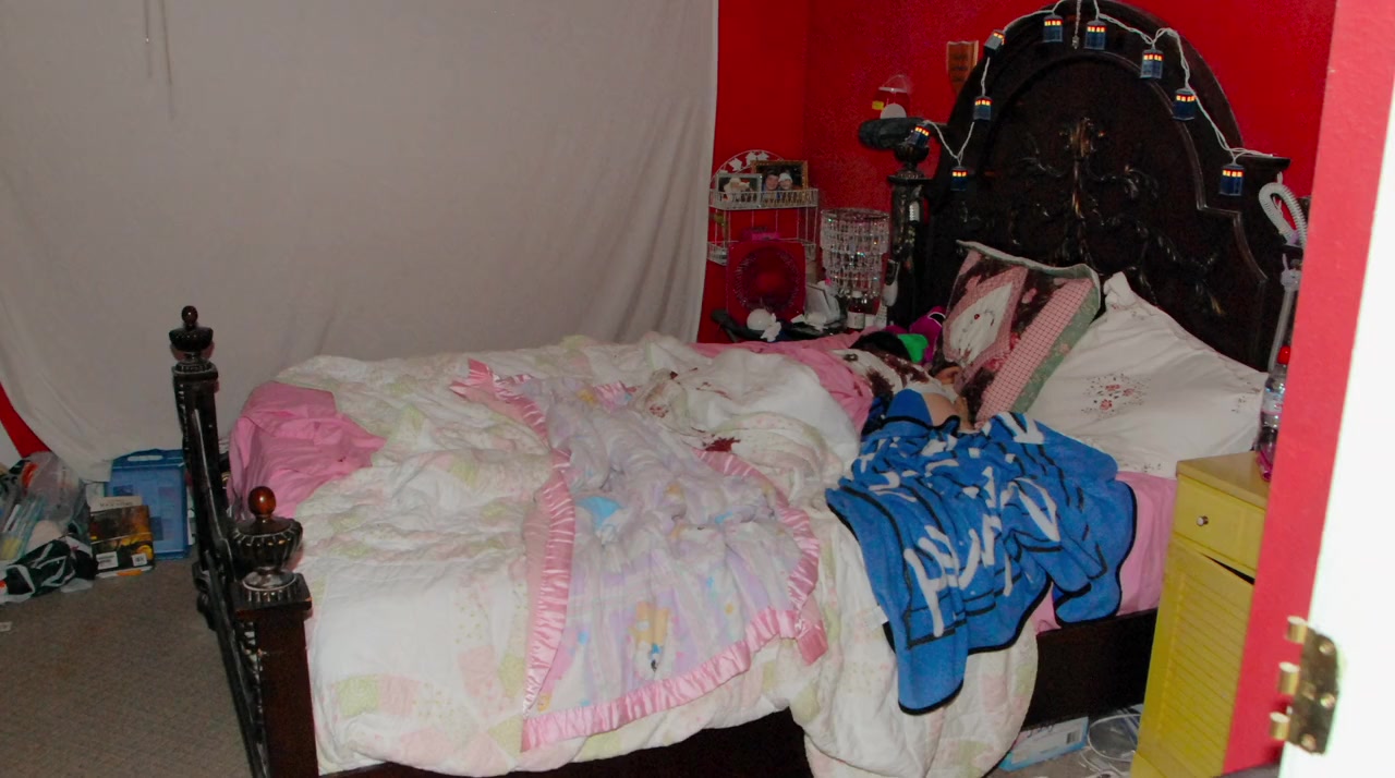 Mommy Dead and Dearest screenshot 1
