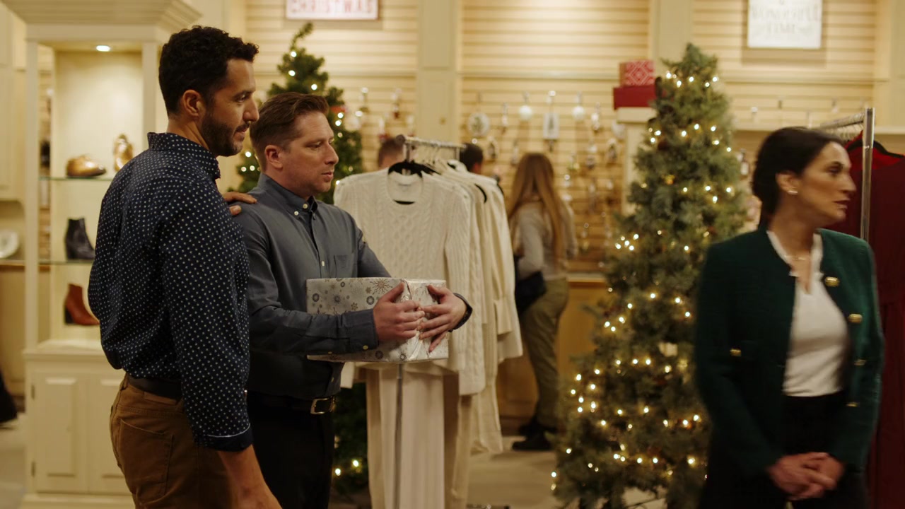Mom's Christmas Boyfriend screenshot 3