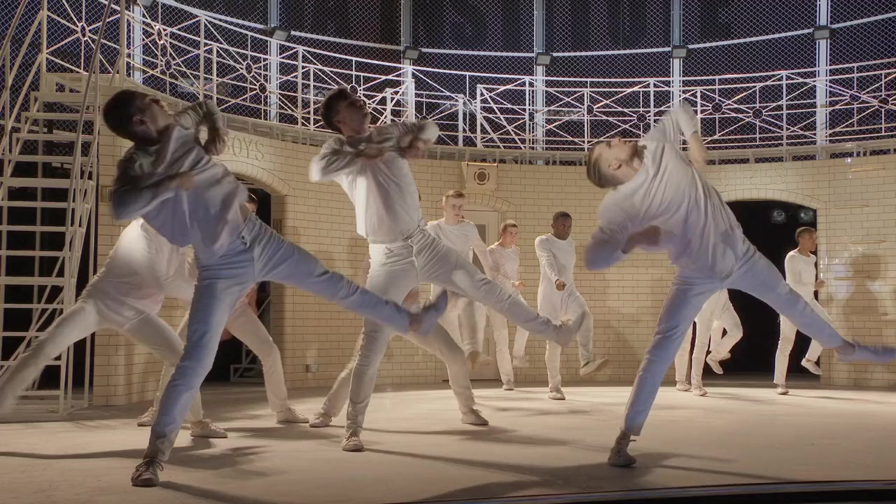 Matthew Bourne's Romeo and Juliet screenshot 2