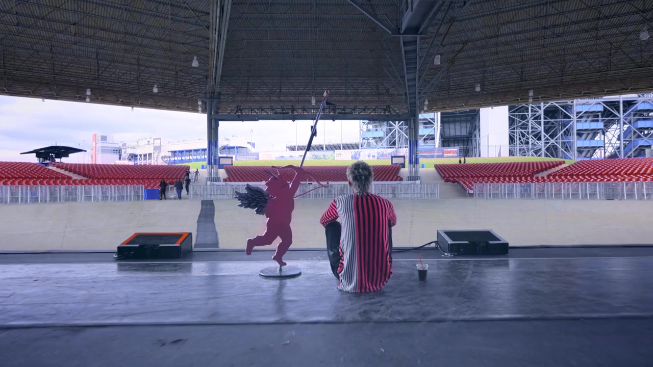 Machine Gun Kelly's Life in Pink screenshot 1