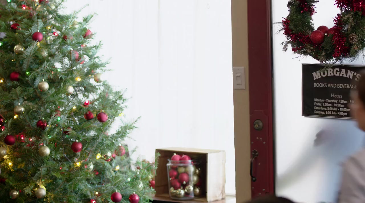 Marry Me at Christmas screenshot 3