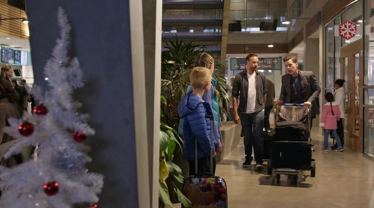 Marrying Father Christmas screenshot 3