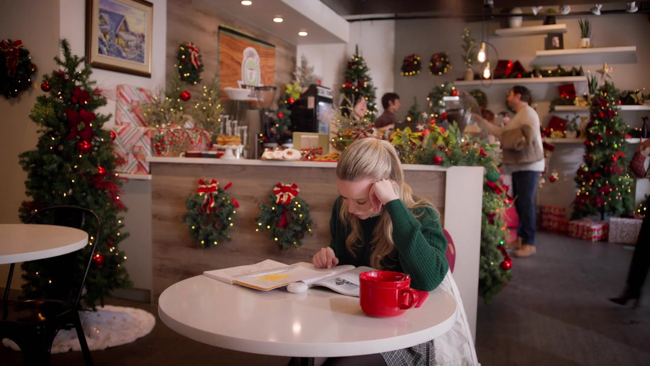 Meet Me Under the Mistletoe screenshot 1