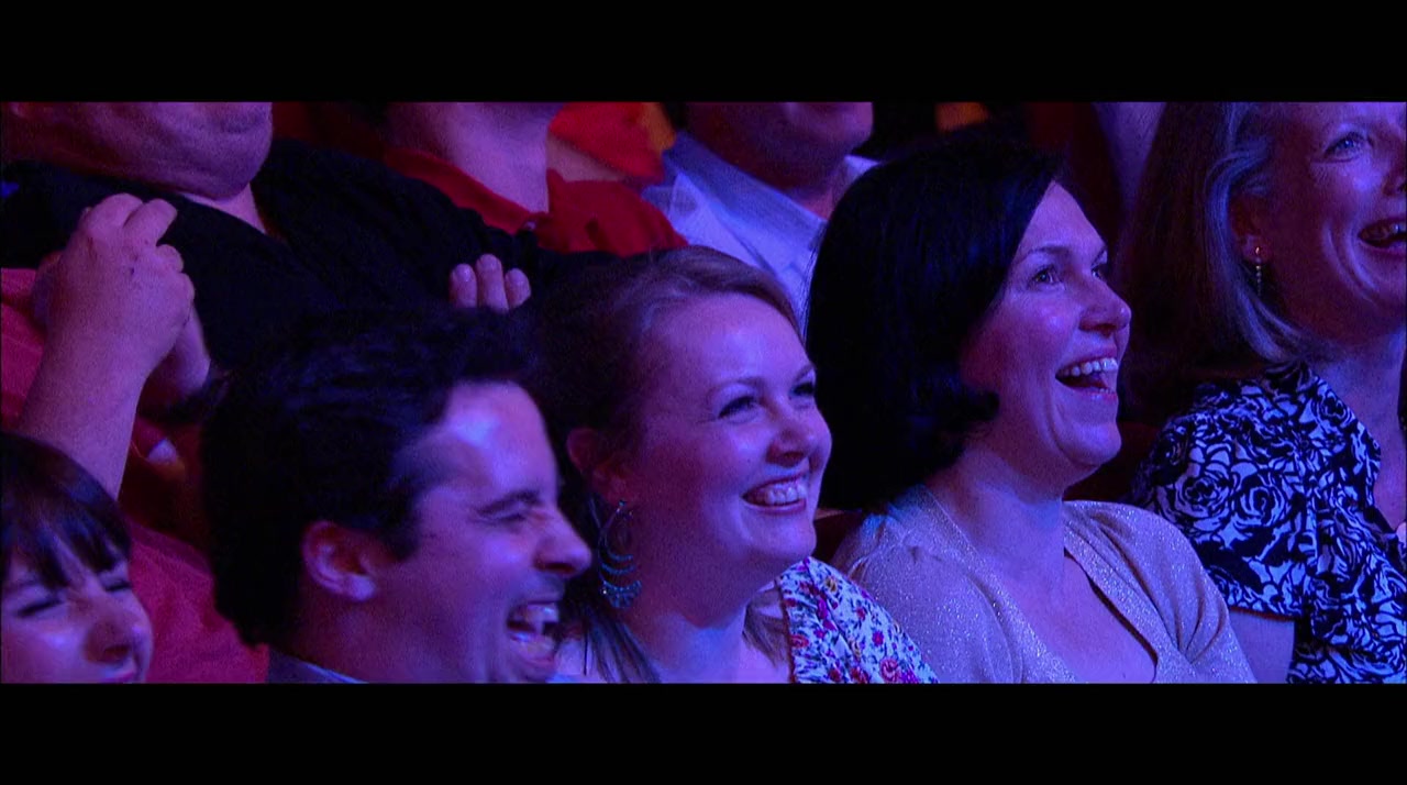 Micky Flanagan: Peeping Behind the Curtain screenshot 3